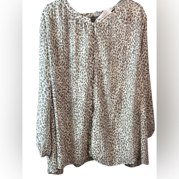 Lane Bryant Swing Bracelet Sleeve Blouse Leop - Picture 3 of 9